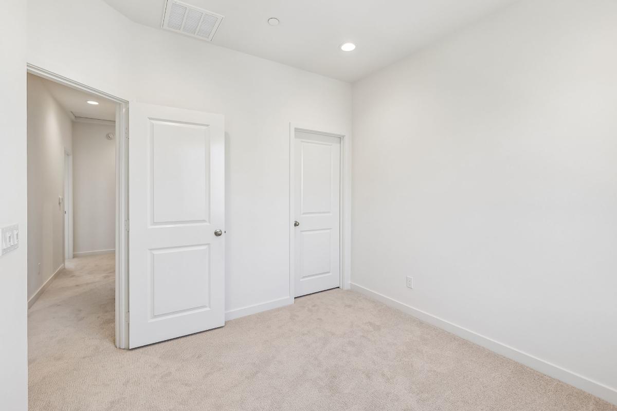 Secondary bedroom