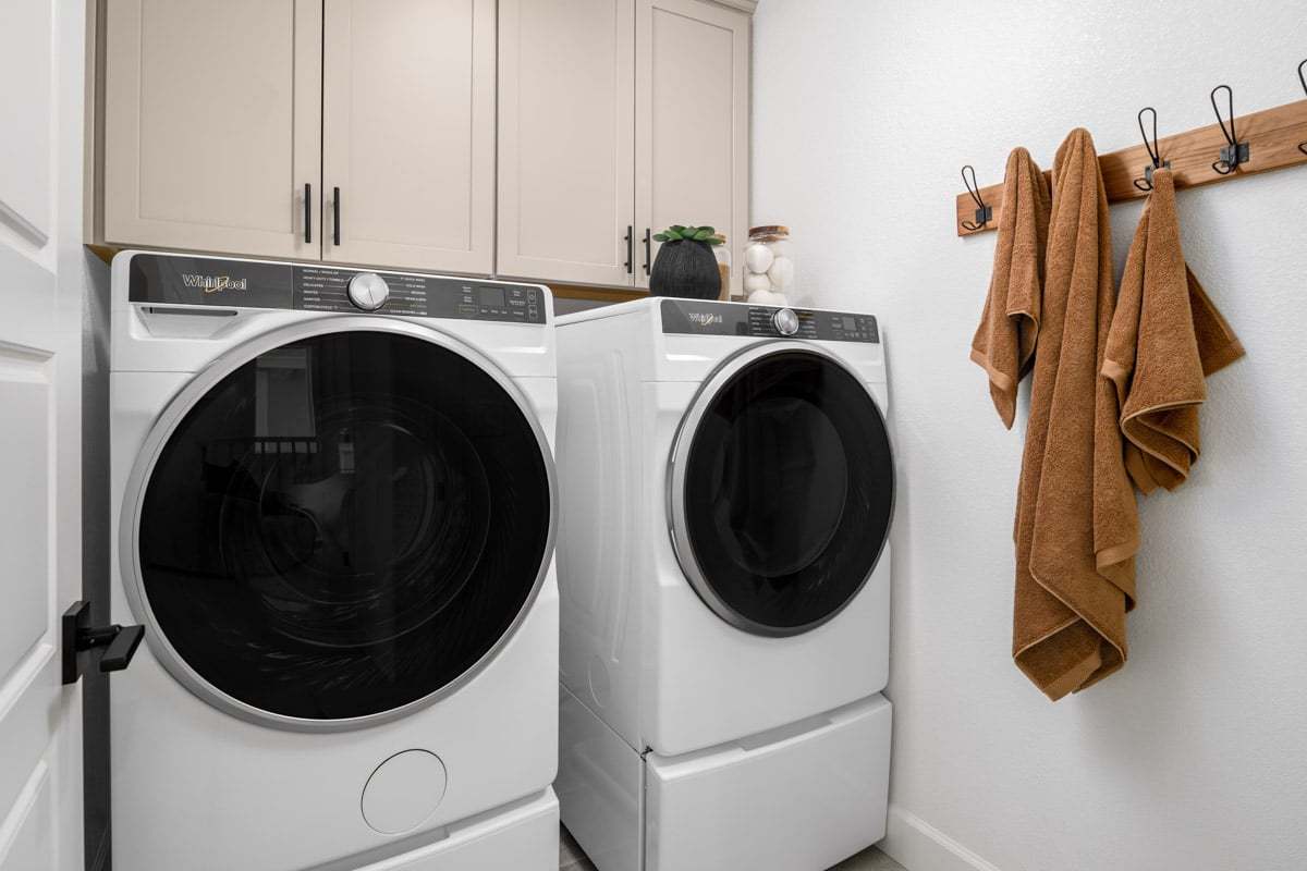 Plan 1856 Modeled - Laundry room