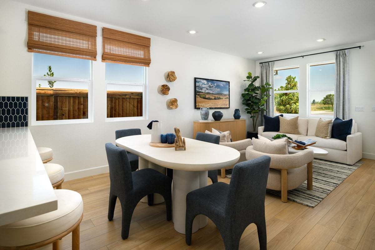 Plan 1454 Modeled - Dining area