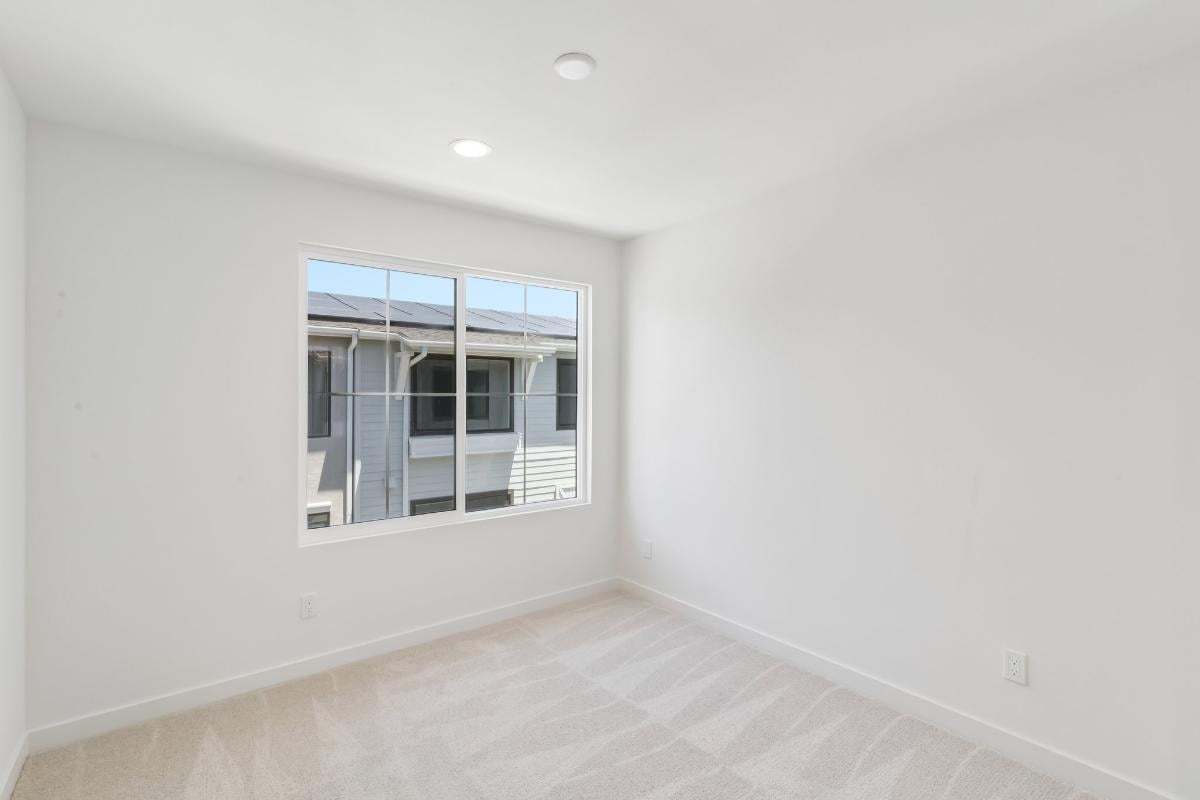 Secondary bedroom