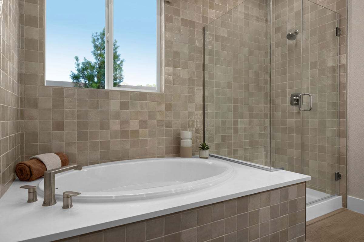 Plan 2515 - Primary bath