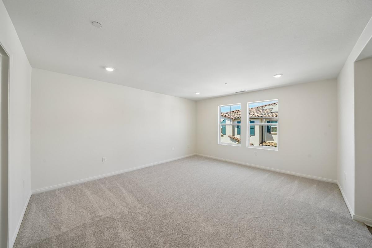 Secondary bedroom