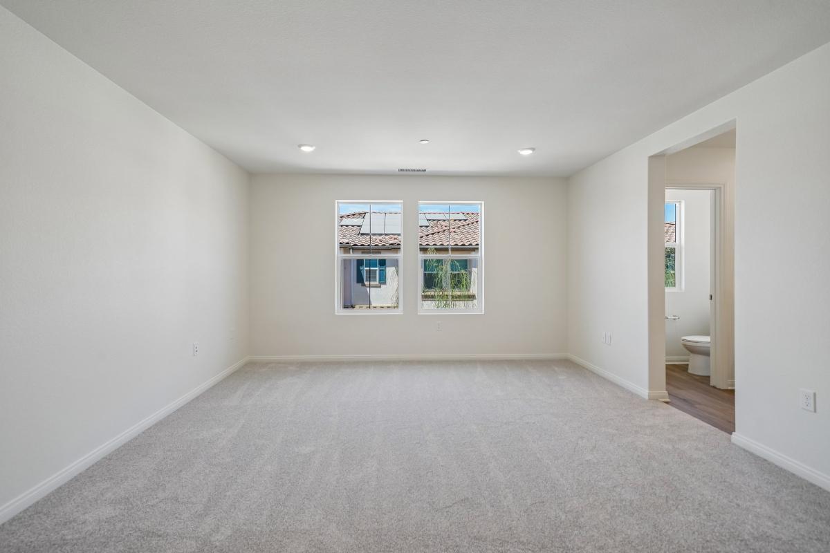 Secondary bedroom
