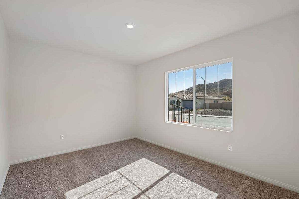 Secondary bedroom