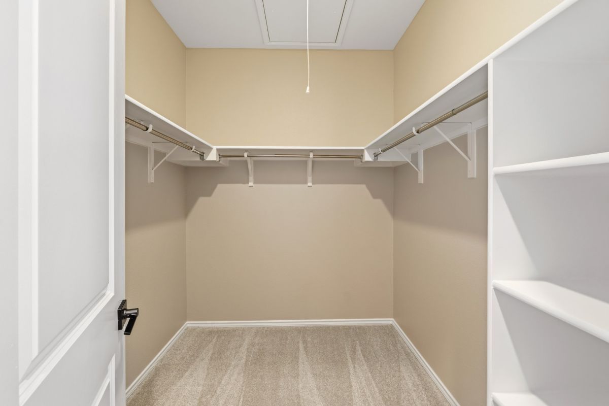 Walk-in closet
