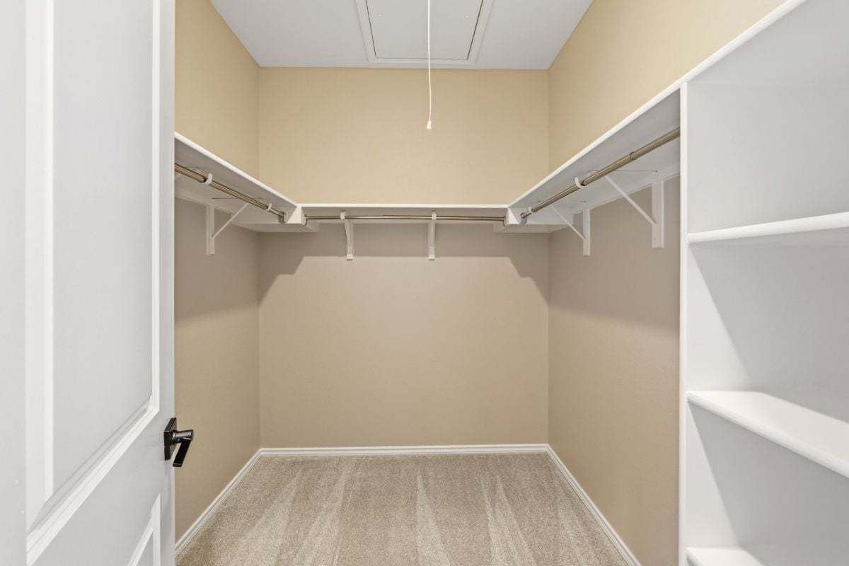 Walk-in closet