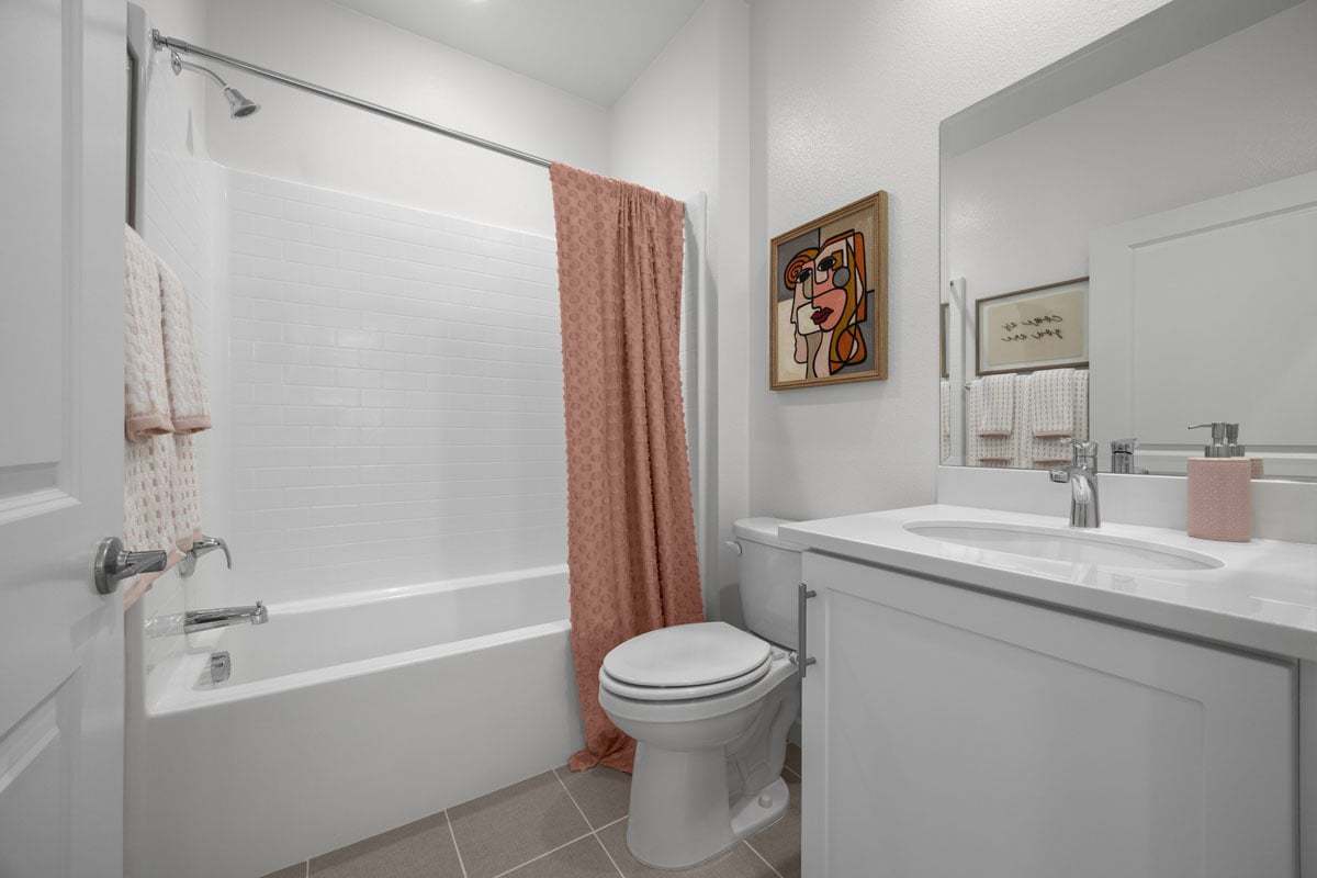 Plan 1440 Modeled - Bath 2