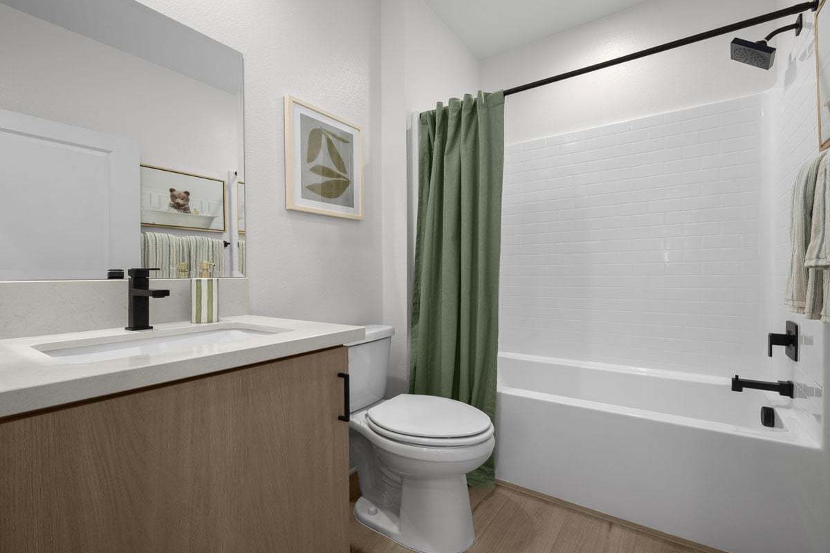 Plan 1472 Modeled - Bath 2
