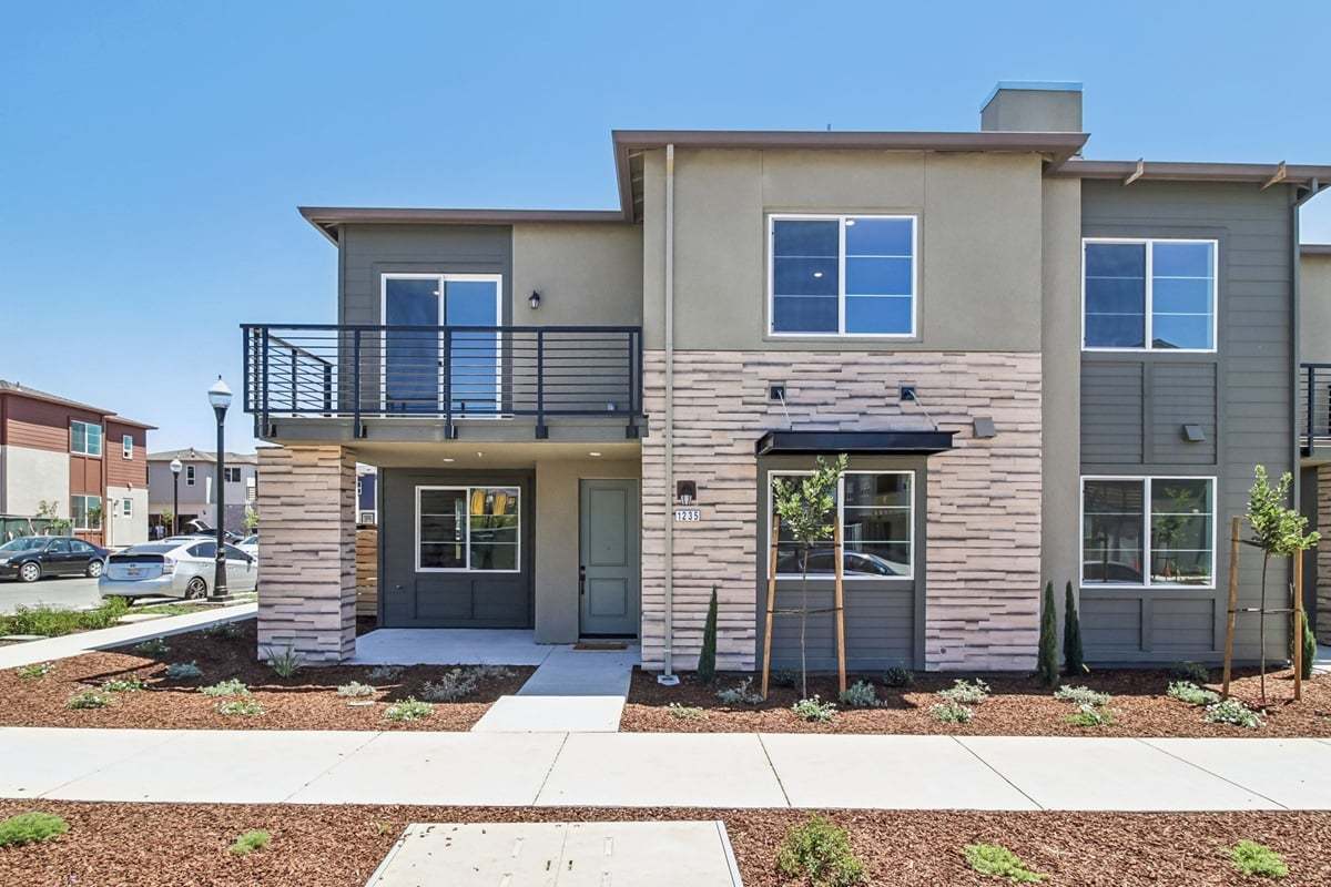 Retreat at Crosswinds por KB Home en San Jose California