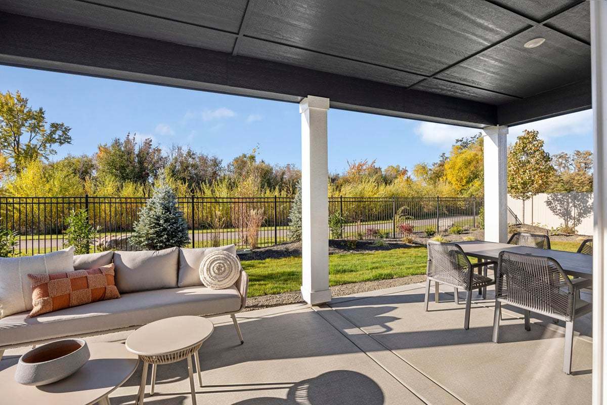 Plan 1646 Modeled - Extended covered patio