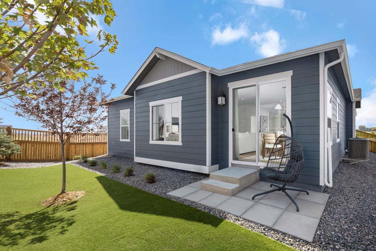 Plan 1818 Modeled - Rear exterior