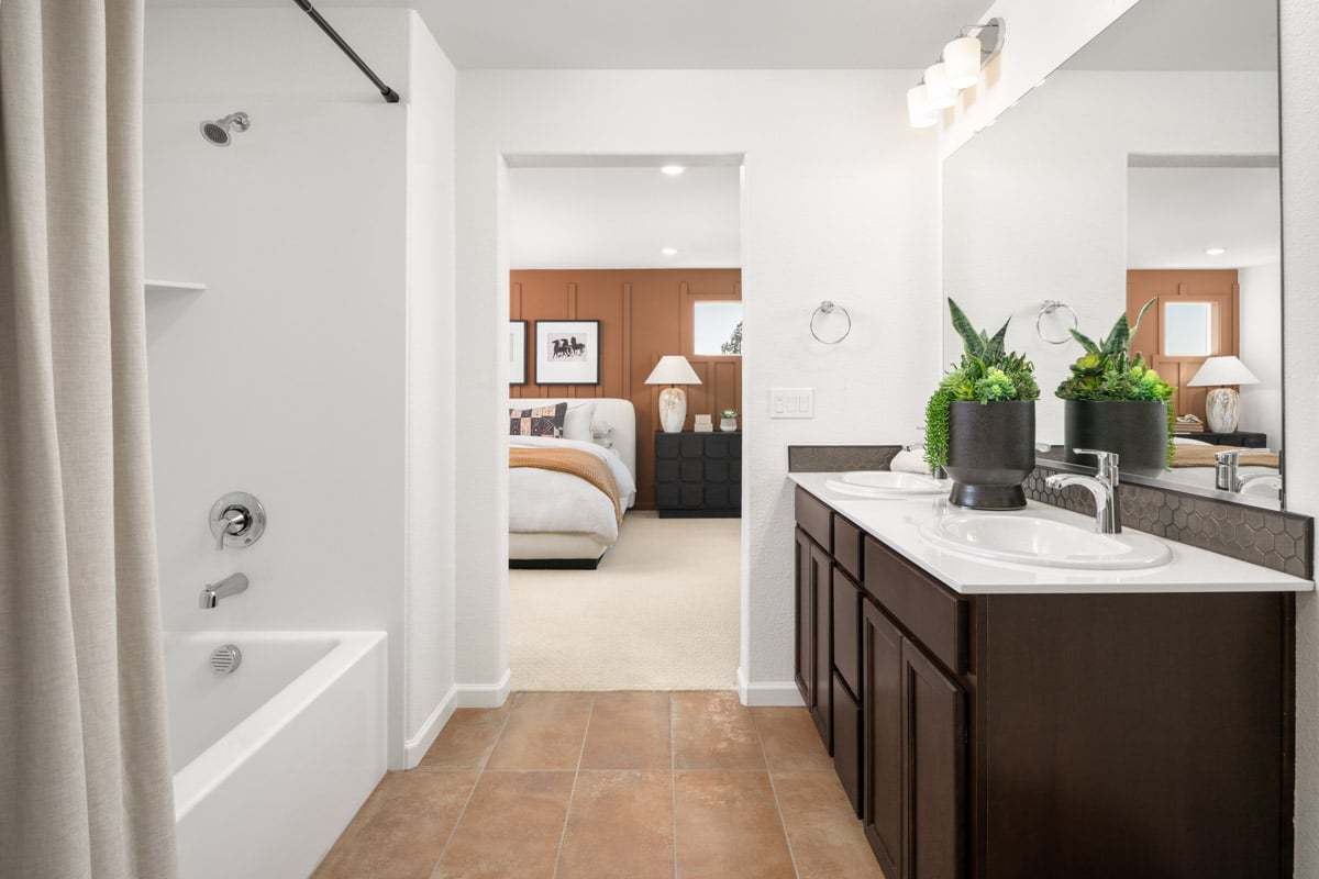 Plan 1793 Modeled - Primary bath