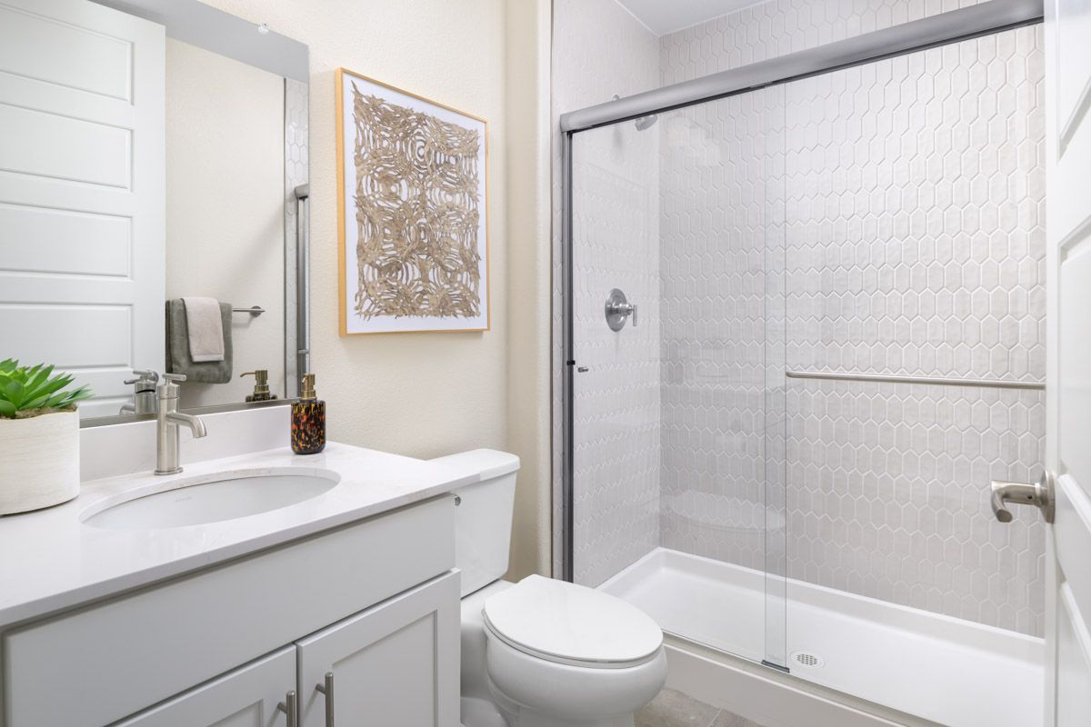 Plan 2153 Modeled - Bath 3