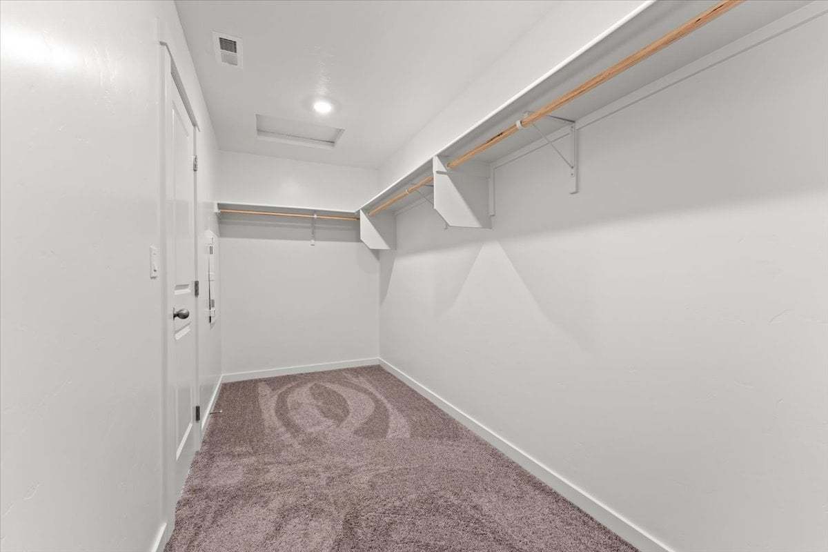 Walk-in closet