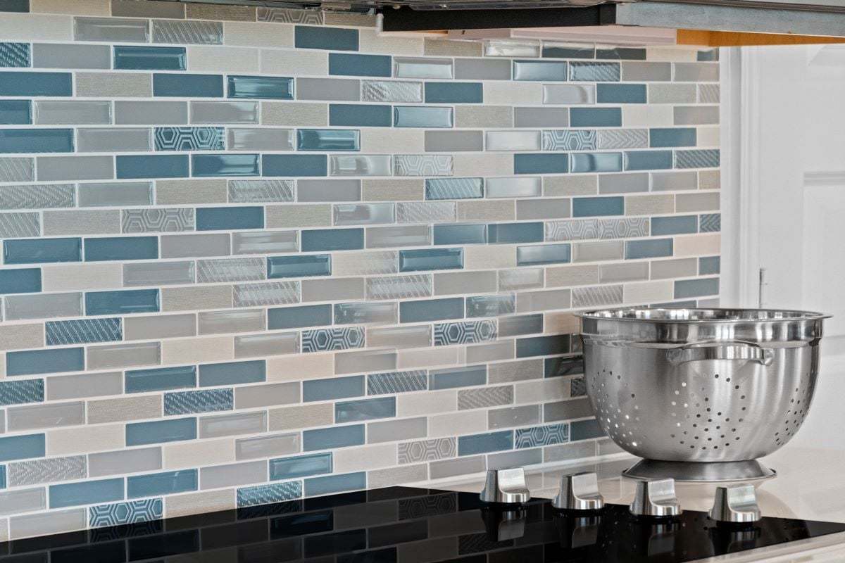 Plan 2411 - Tile backsplash