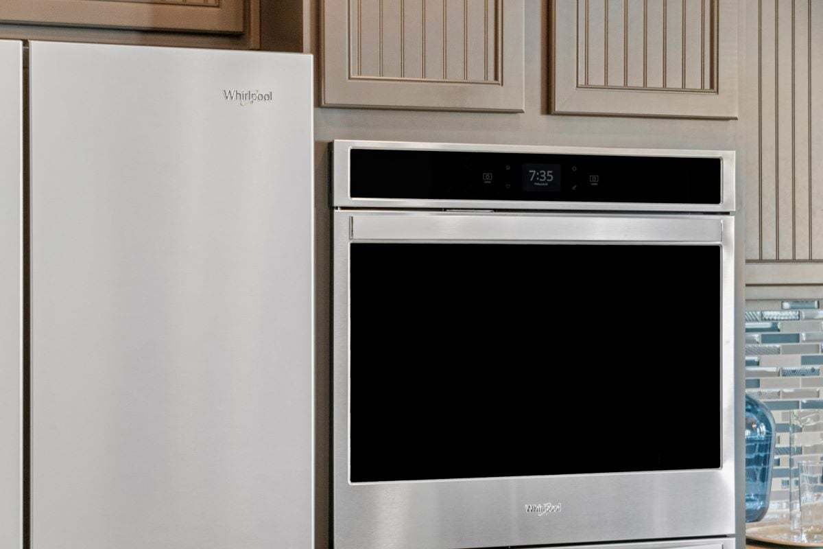 Plan 2411 - Stainless steel appliances
