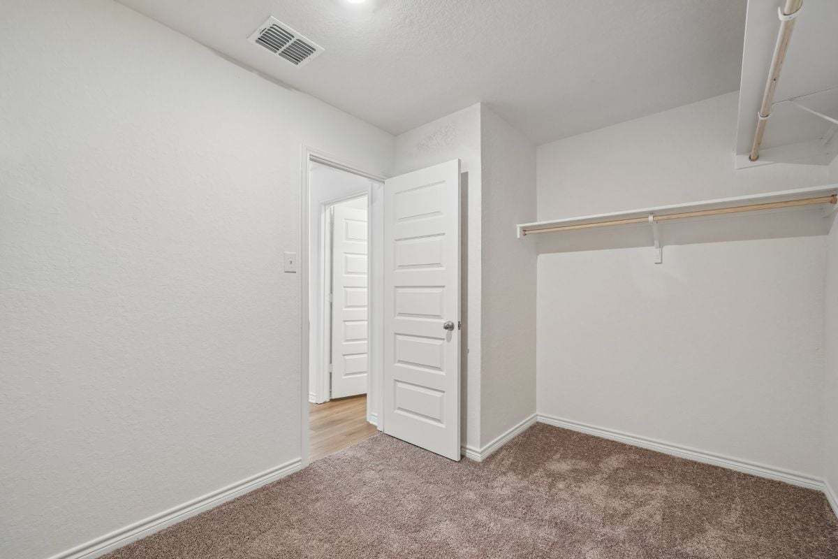 Walk-in closet