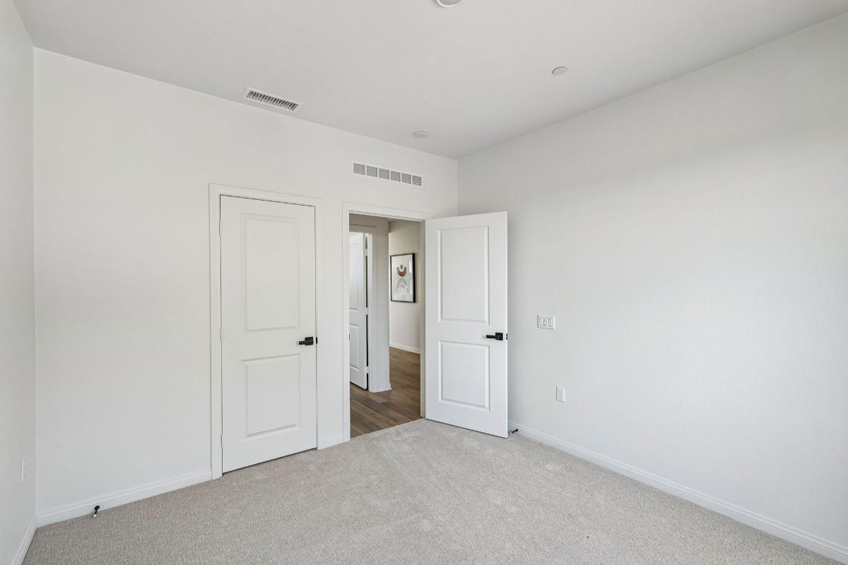 Secondary bedroom