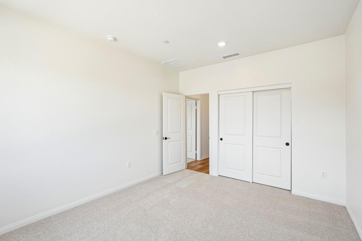 Secondary bedroom