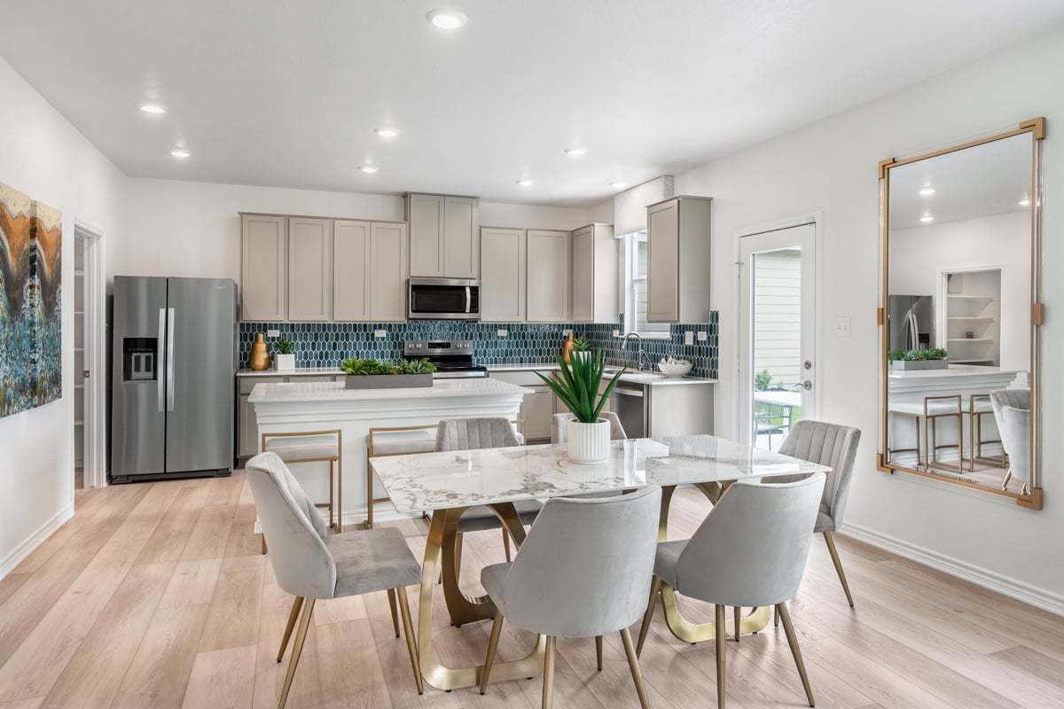 Plan 2154 - Dining area