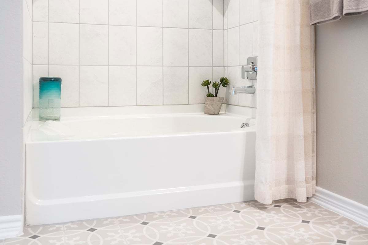 Plan 1604 - Primary bath