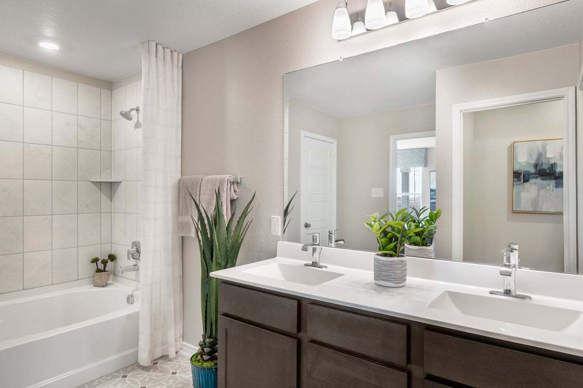 Plan 1604 - Primary bath