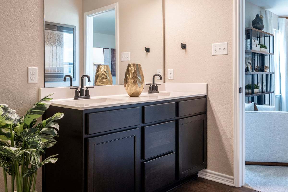 Plan 2088 Modeled - Dual-sink vanity at primary bath