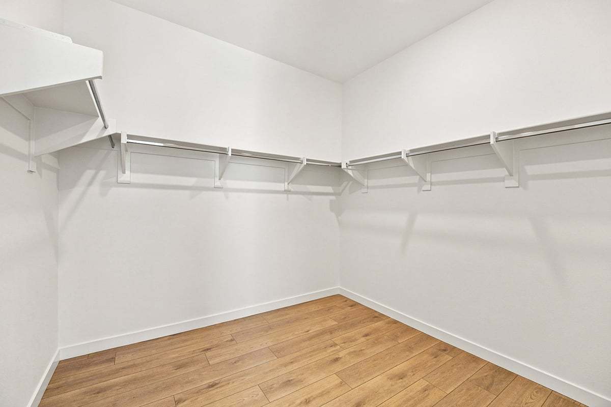 Walk-in closet