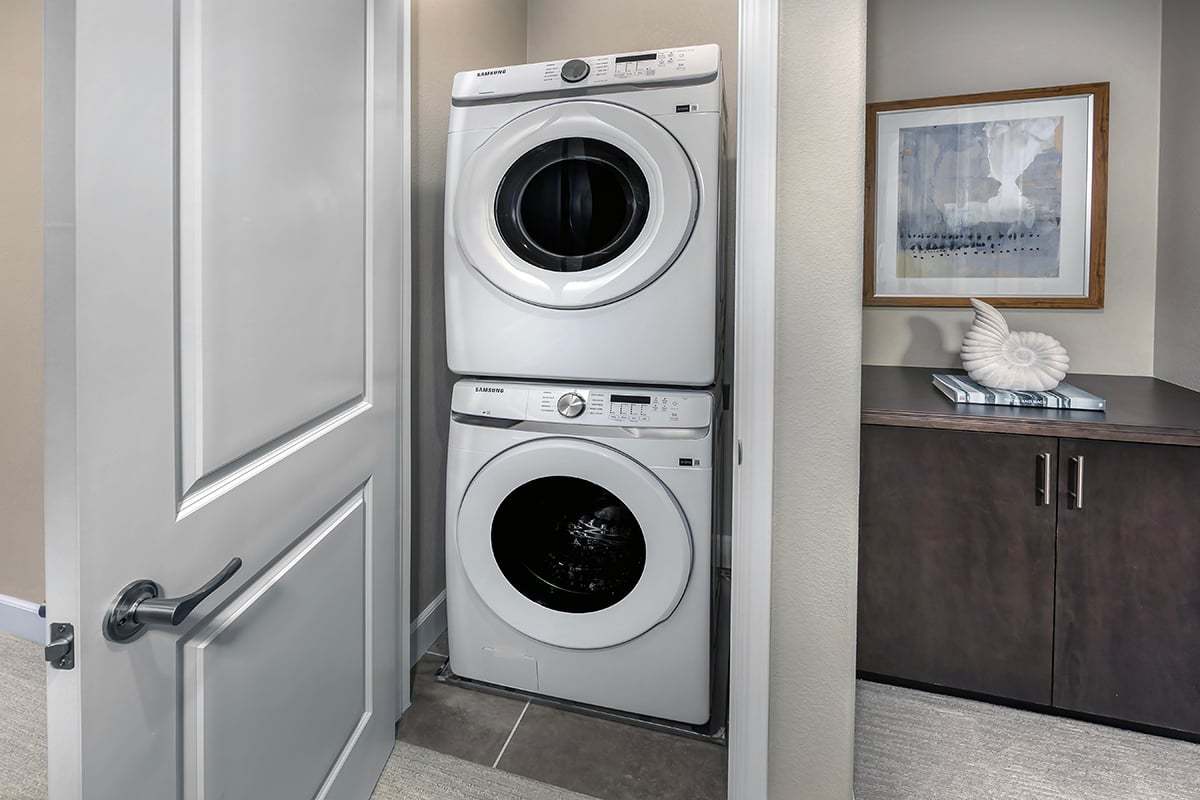 Plan 1994 Modeled - Laundry room