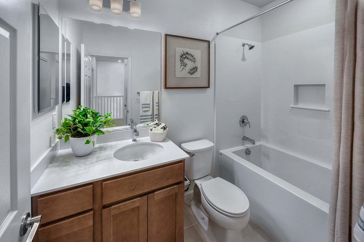 Plan 1835 Modeled - Secondary bath