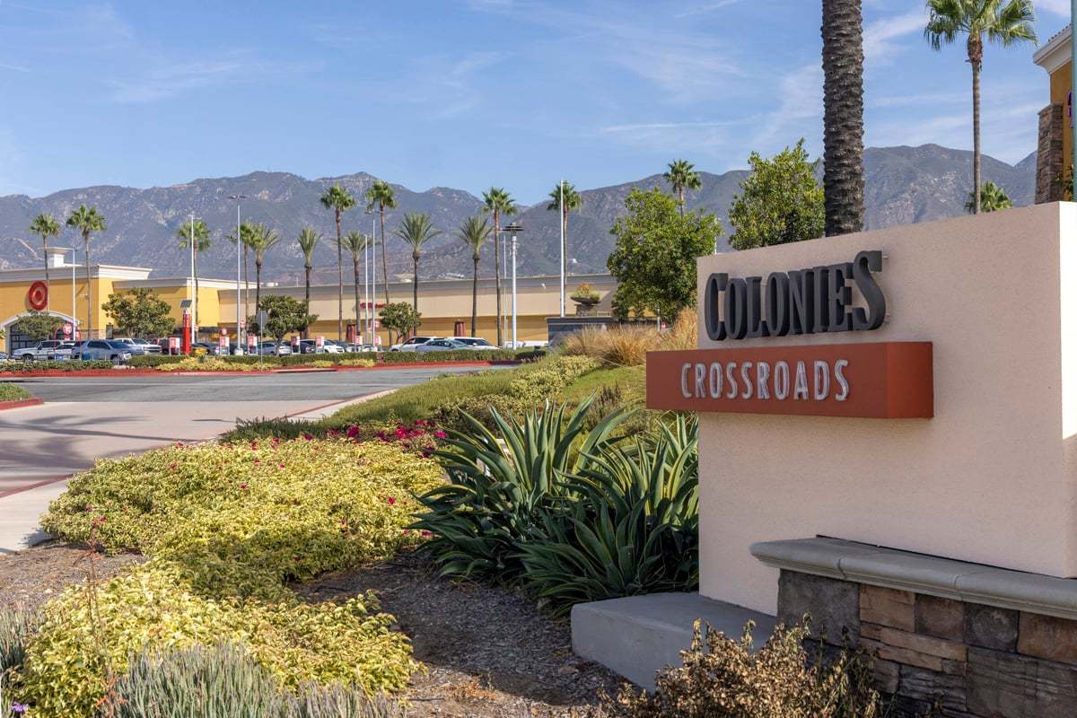 Close to shopping and dining at Colonies Crossroads