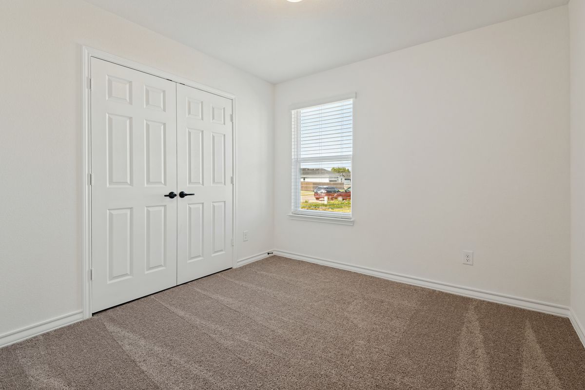 Secondary bedroom