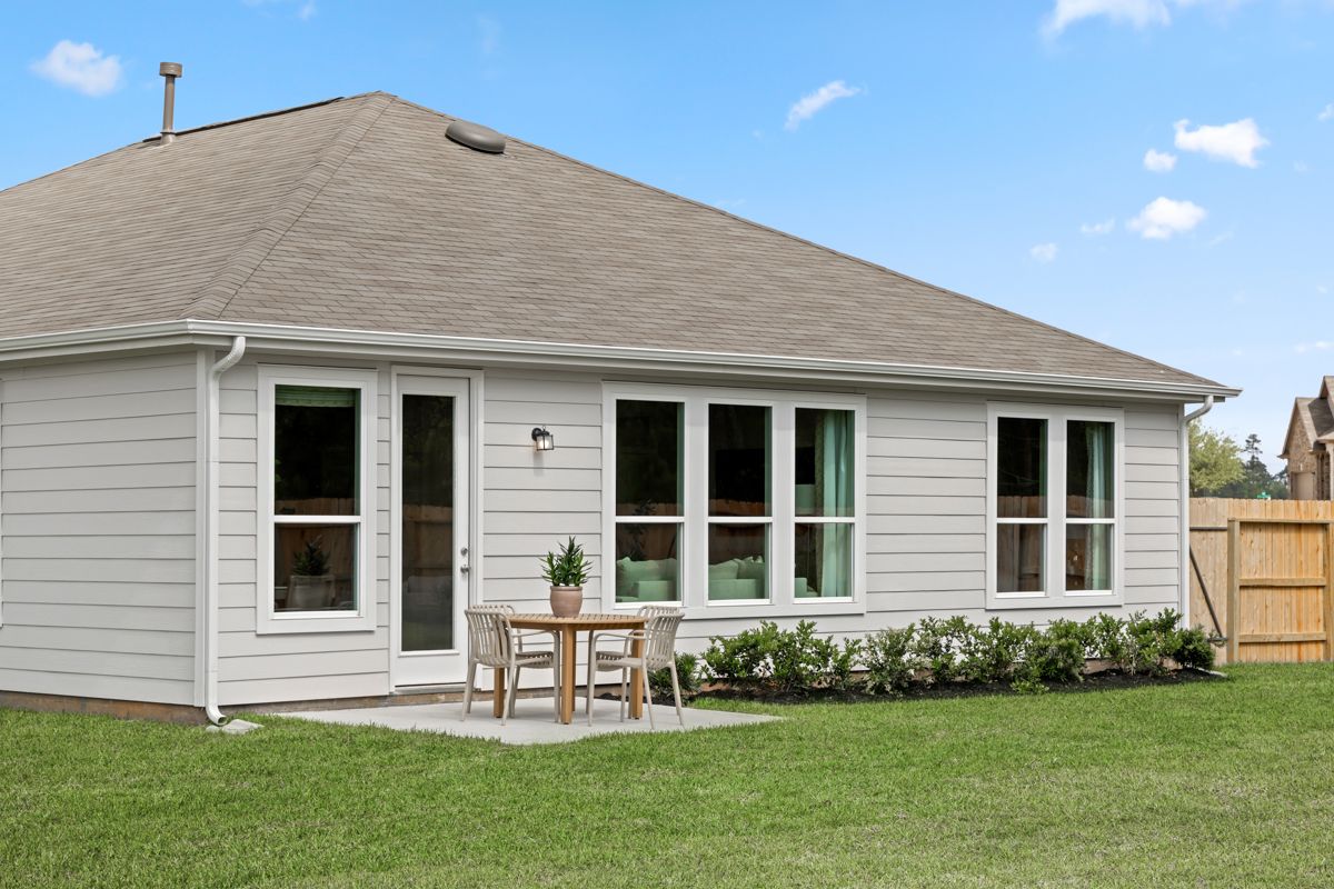 Plan 1676 - Rear exterior