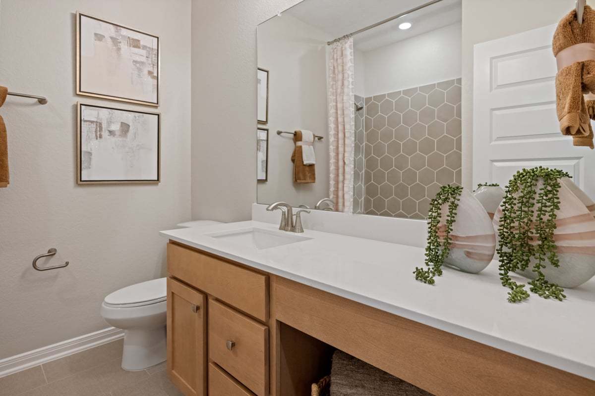Plan 1676 - Secondary bath