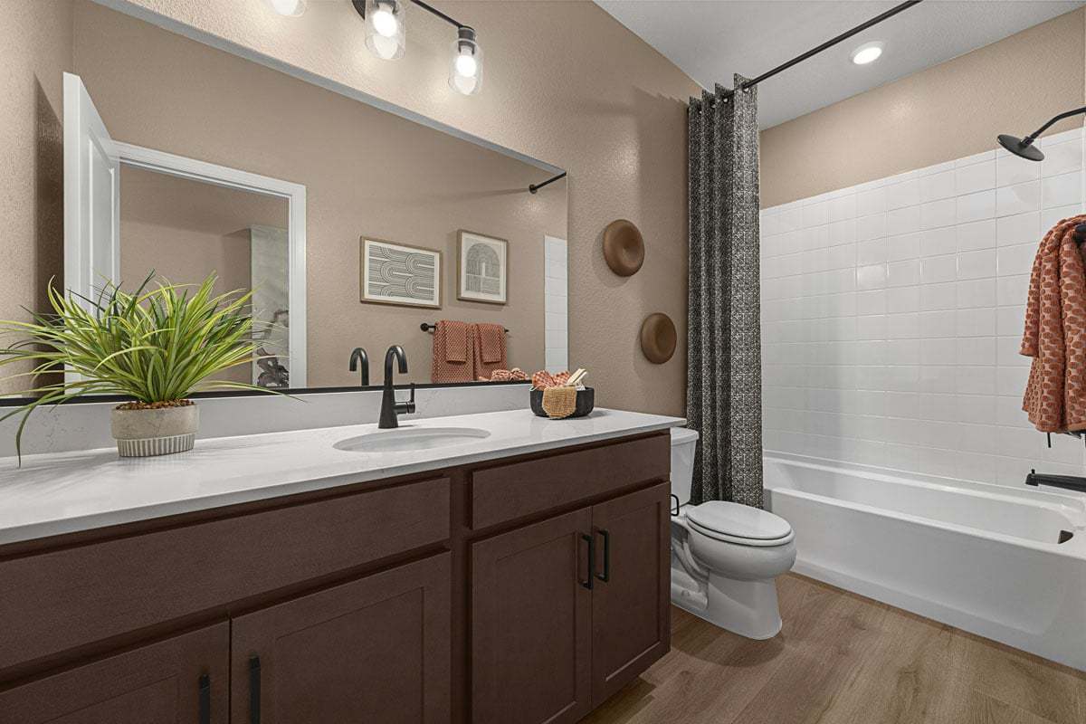 Plan 1543 Modeled - Bath 2