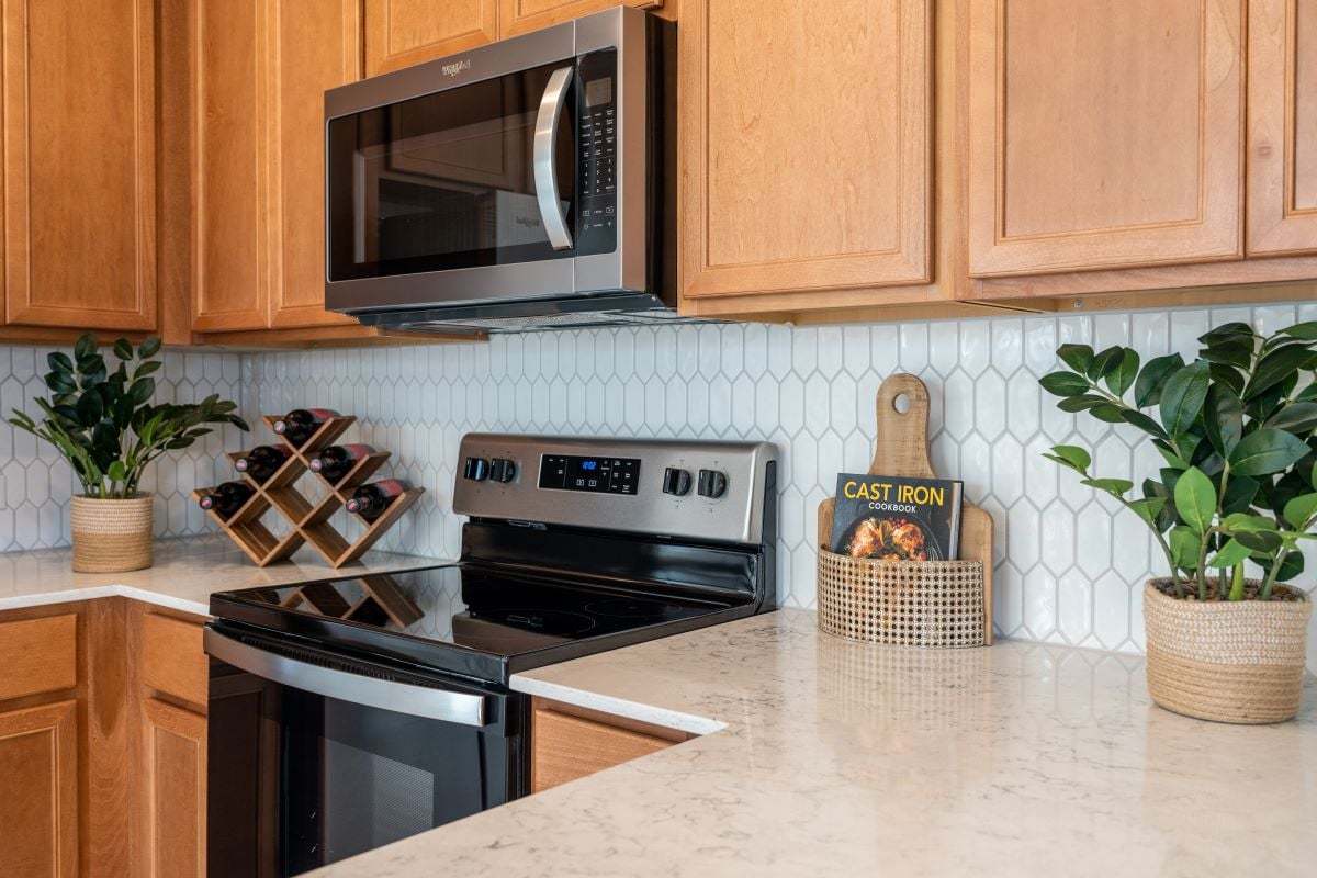 Plan 1271 - Stainless steel appliances