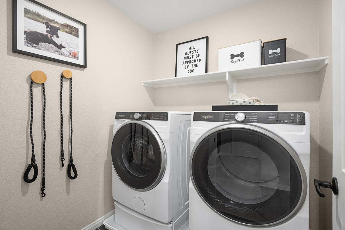 Plan 1595 Modeled - Laundry room