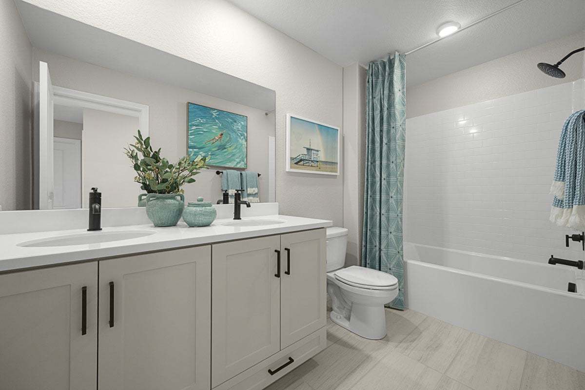 Plan 1866 Modeled - Bath 2