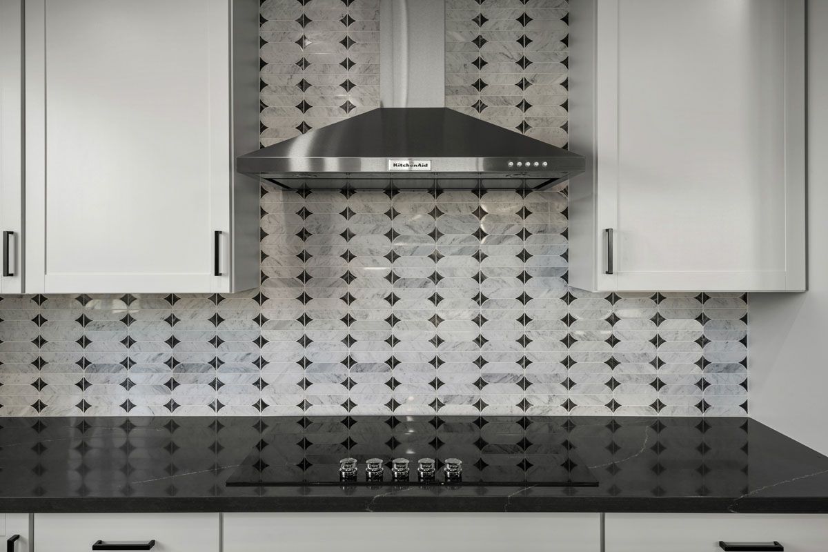 Plan 2777 Modeled - Wall-mounted hood over cooktop