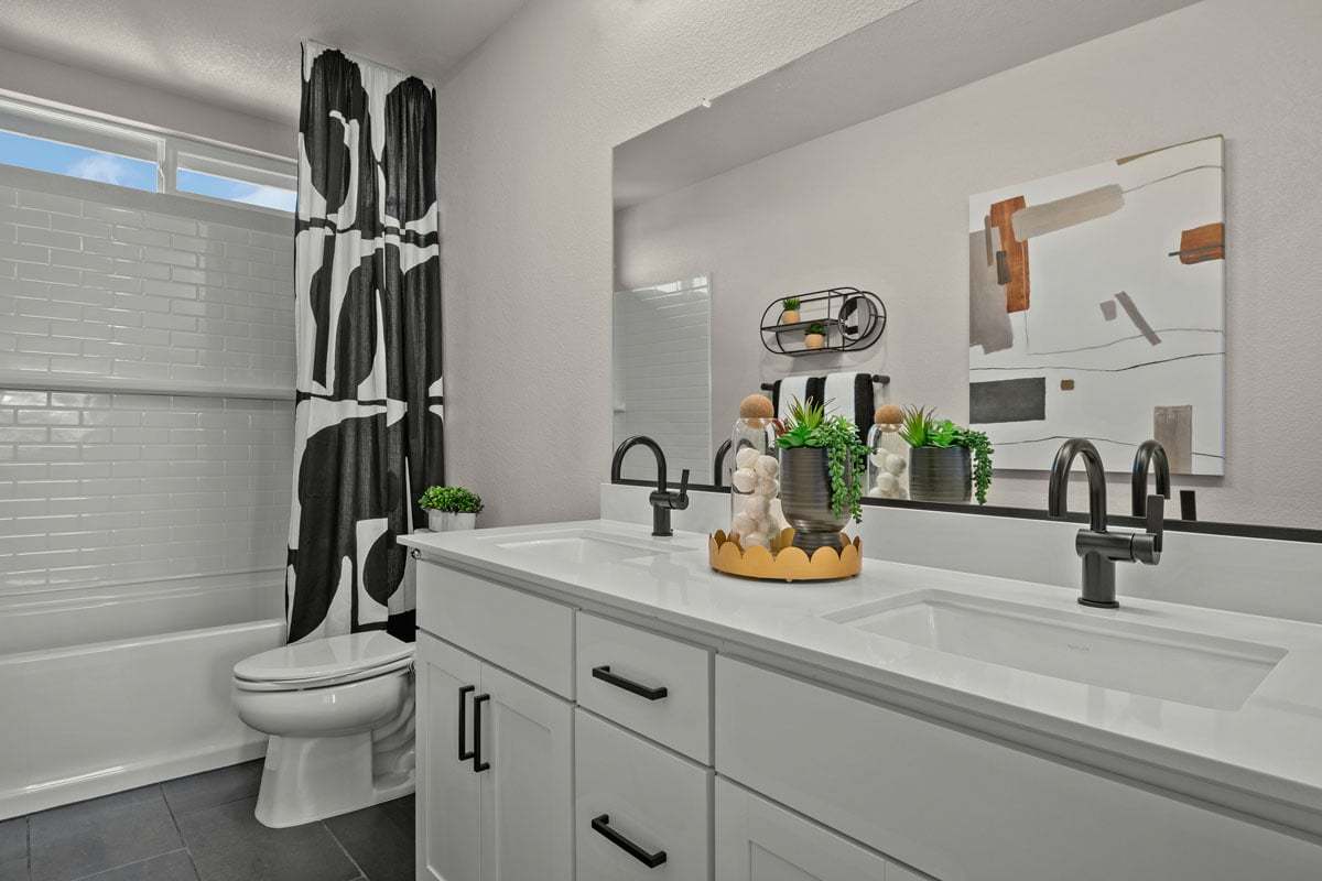 Plan 2777 Modeled - Dual-sink vanity at secondary bath