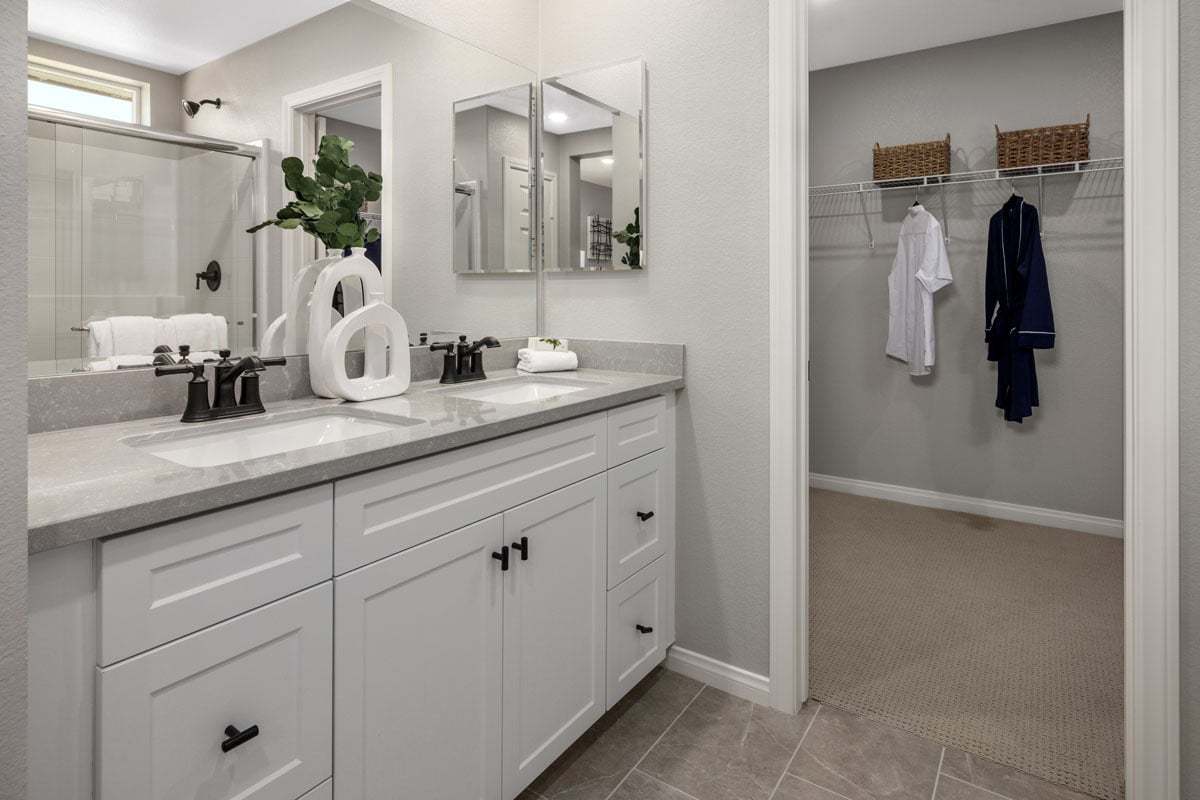Plan 2139 Modeled - Upgraded undermount sinks at primary bath