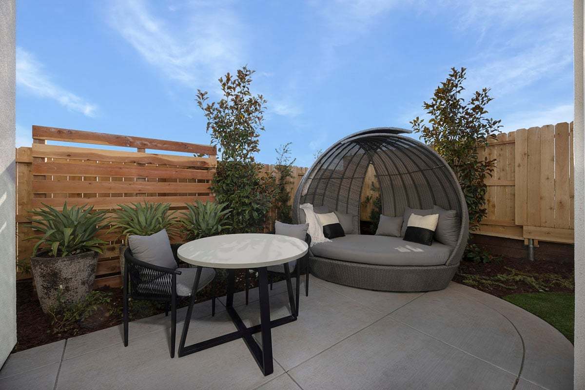 Plan 2111 Modeled - Back patio