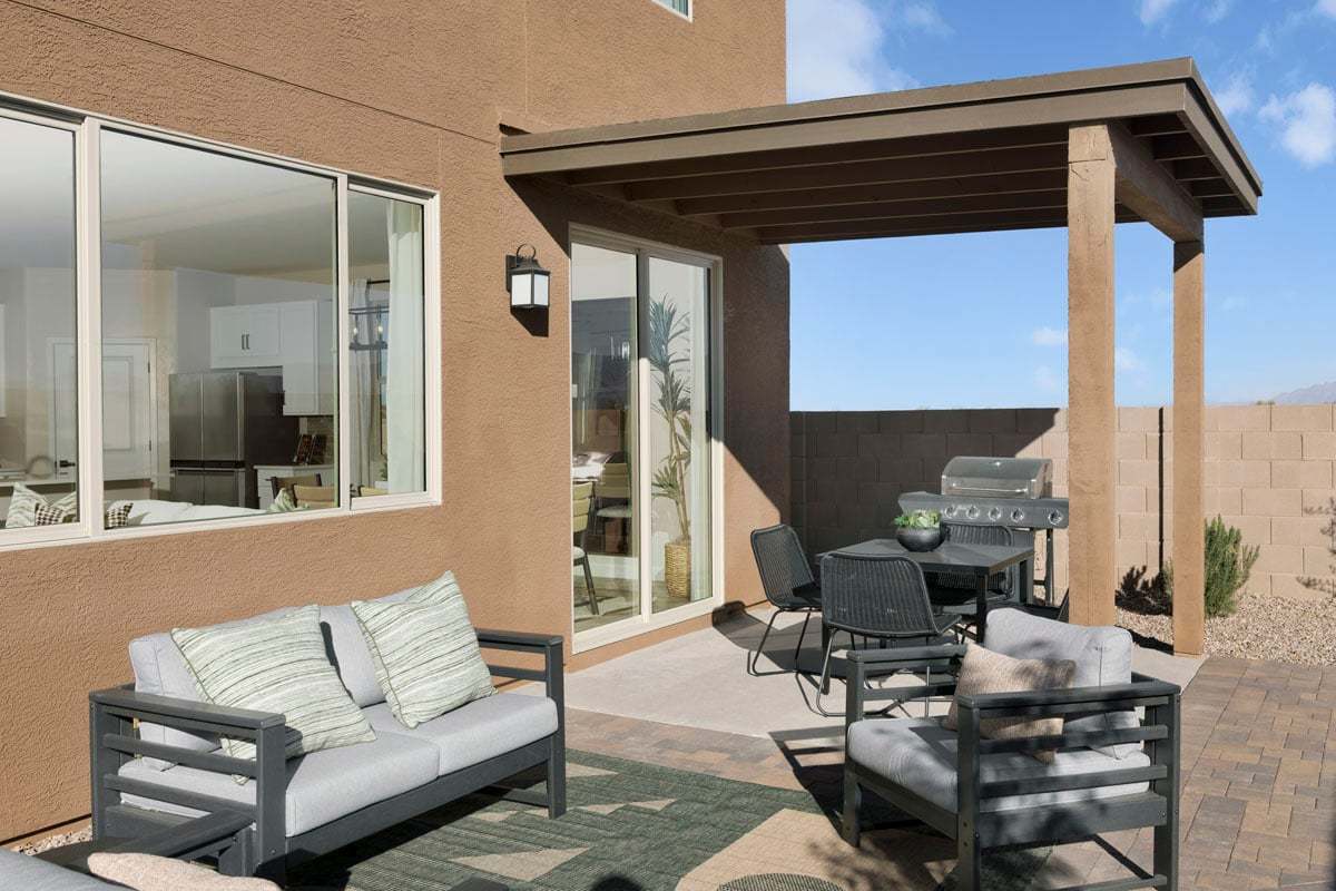 Plan 2467 Modeled - Covered patio