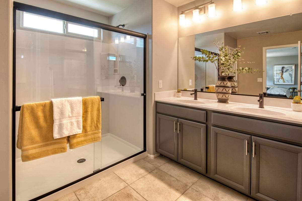 Plan 2212 - Dual-sink vanity at primary bath