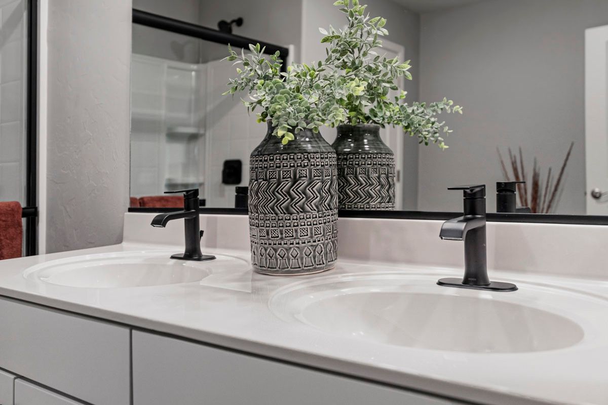 Plan 2685 - Dual-sink vanity at primary bath
