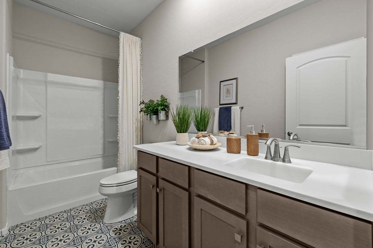 Plan 1465 Modeled - Optional extended vanity at bath 2