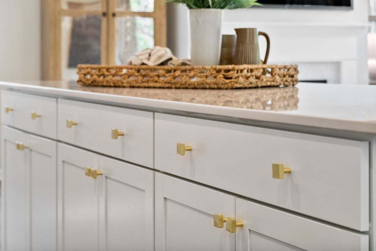 Plan 2764 Modeled - Brushed gold knobs