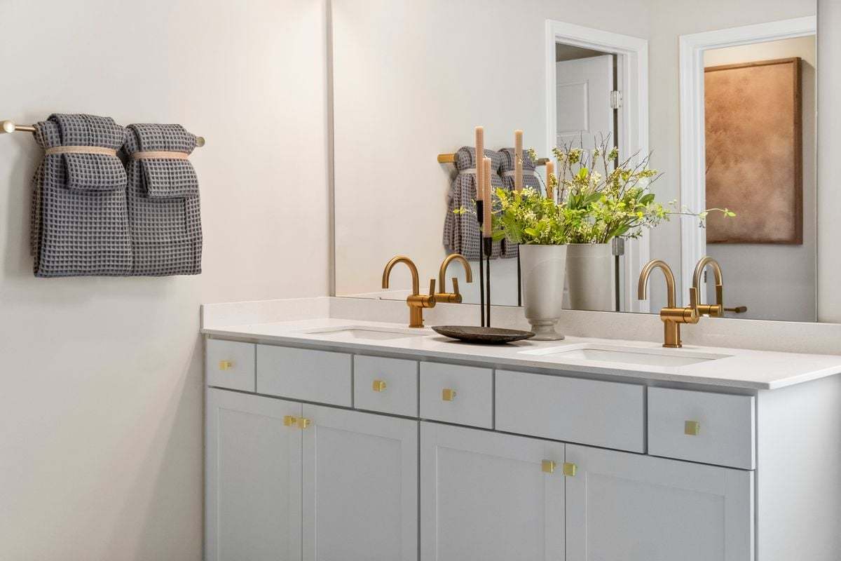 Plan 2764 Modeled - Dual-sink vanity at primary bath