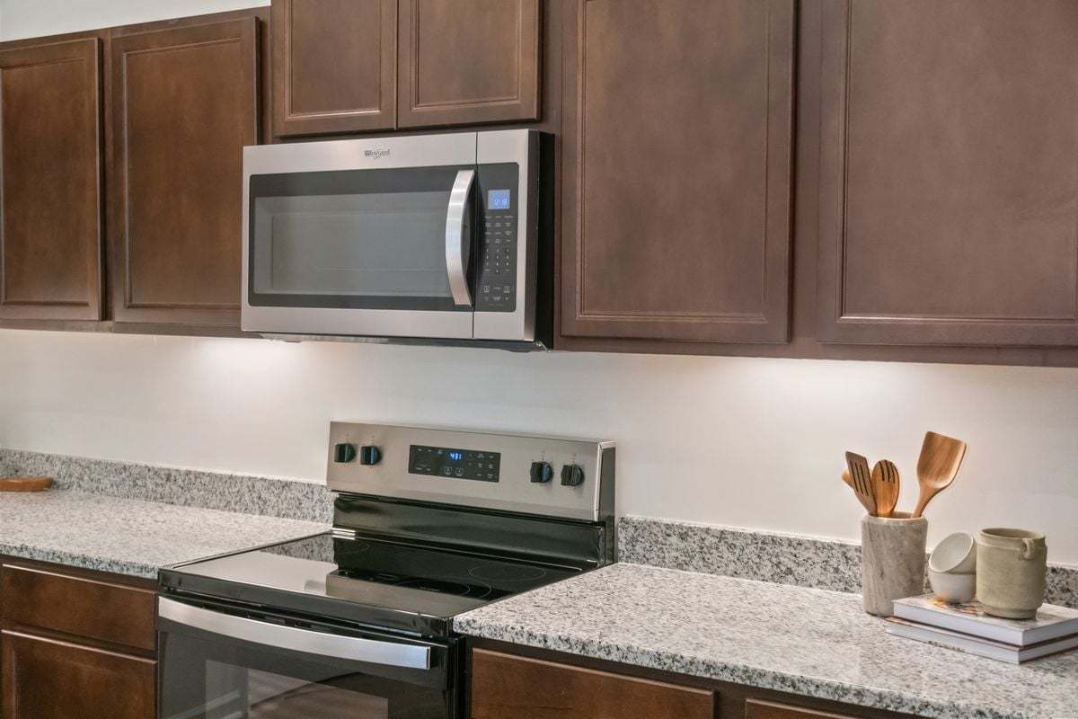 Plan 1501 Modeled - Electric range