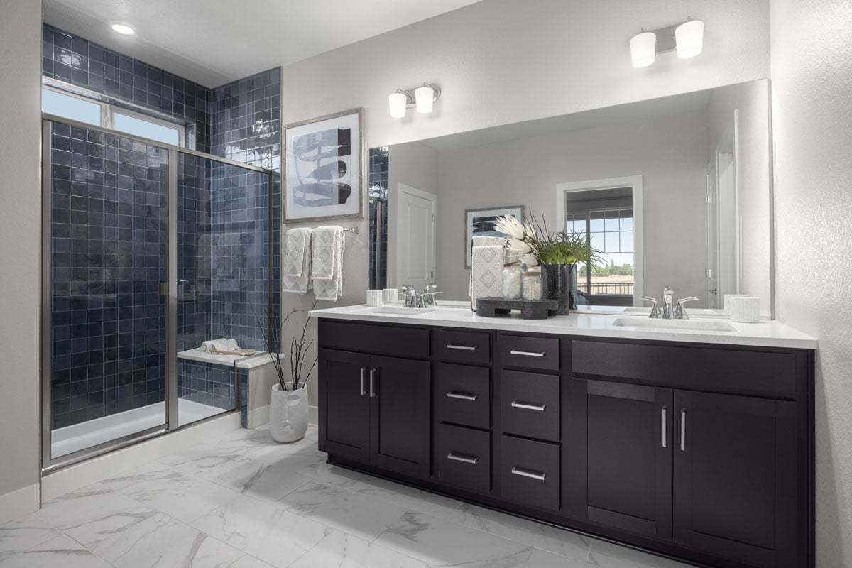 Plan 1942 Modeled - Dual-sink vanity at primary bath